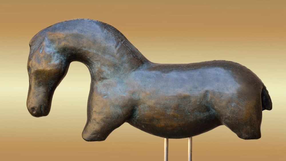 O primeiro cavalo esculpido do mundo: a estatueta de marfim de 35.000 anos da caverna Vogelherd