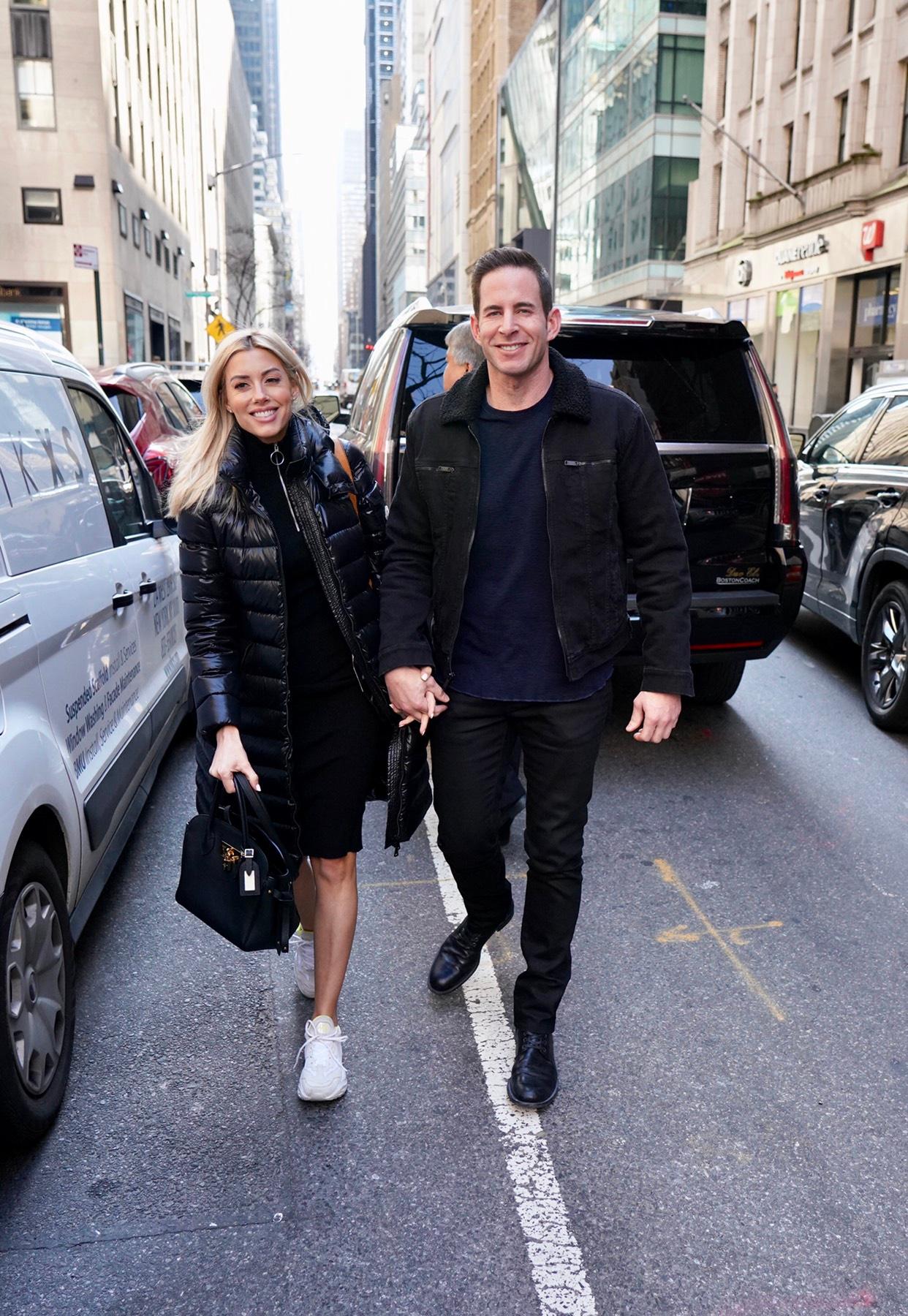 Tarek El Moussa e Heather Rae Young são vistos chegando aos estúdios da NBC.