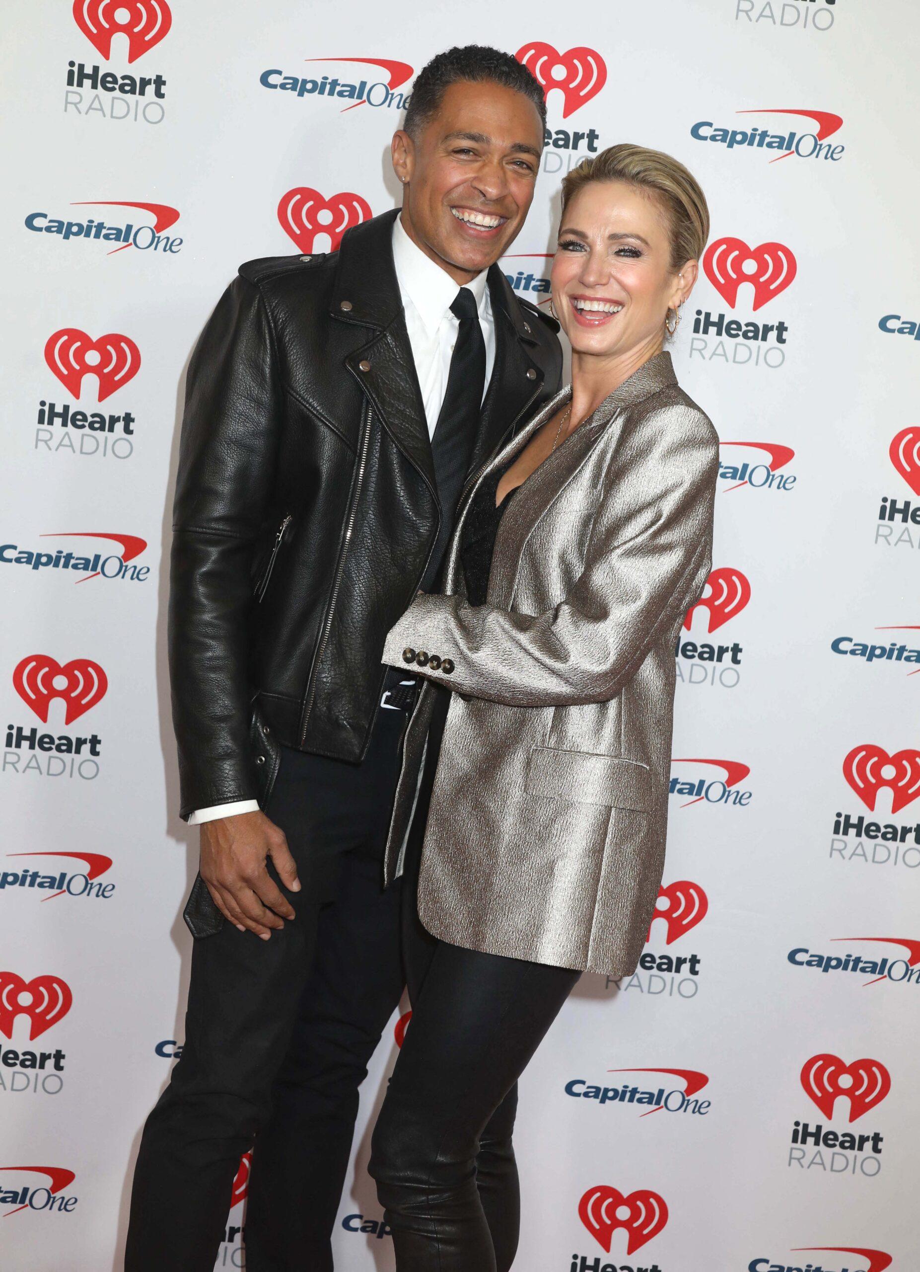 Amy Robach e TJ Holmes no festival Jingle Ball da iHeartRadio z100, 2023