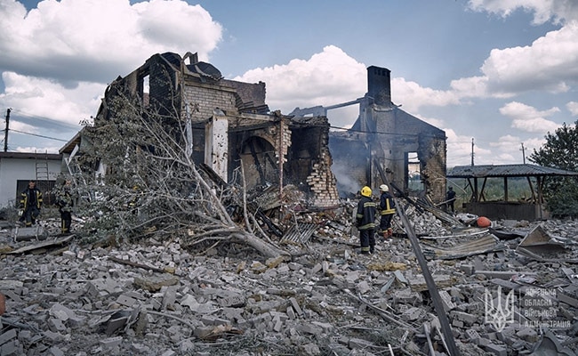Ucrânia ataca vila controlada pela Rússia e mata 19: autoridades