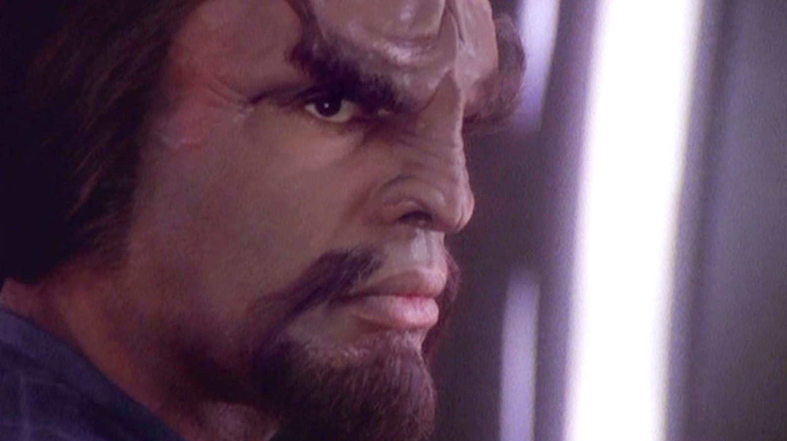 Michael Dorn teve que colocar os escritores de Star Trek diretamente em Worf para Deep Space Nine