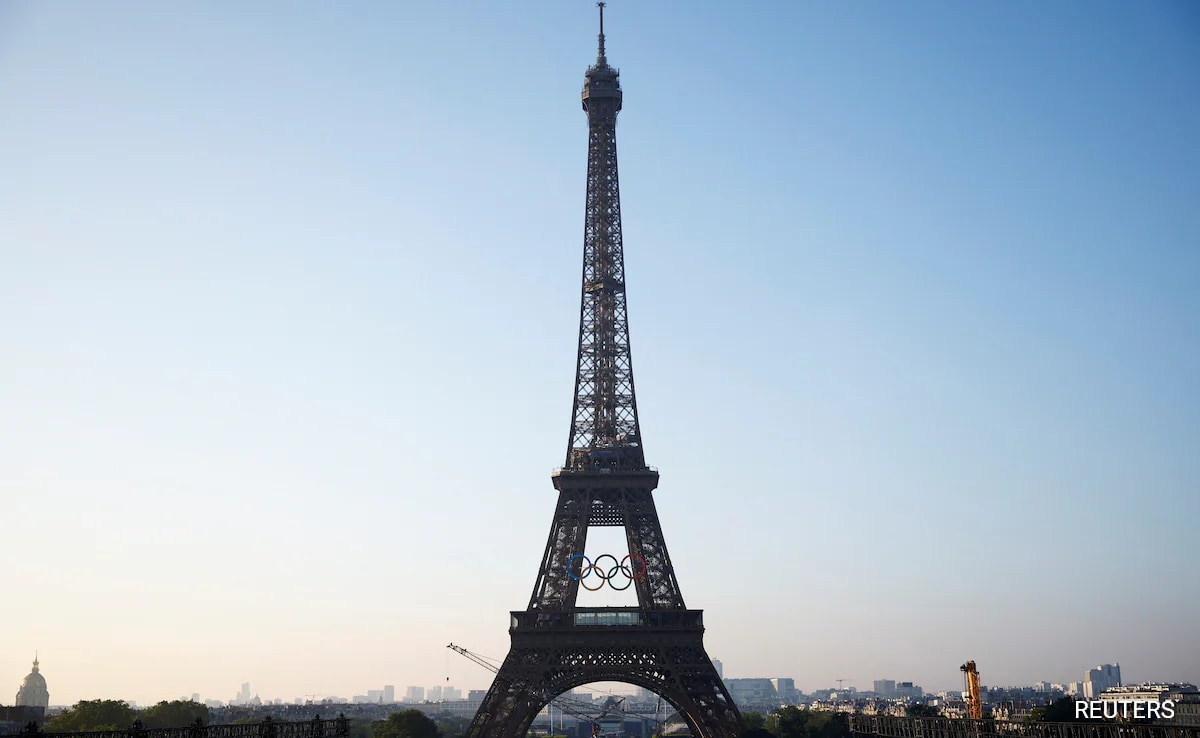 Anéis olímpicos na Torre Eiffel revelados antes dos Jogos de Paris 2024