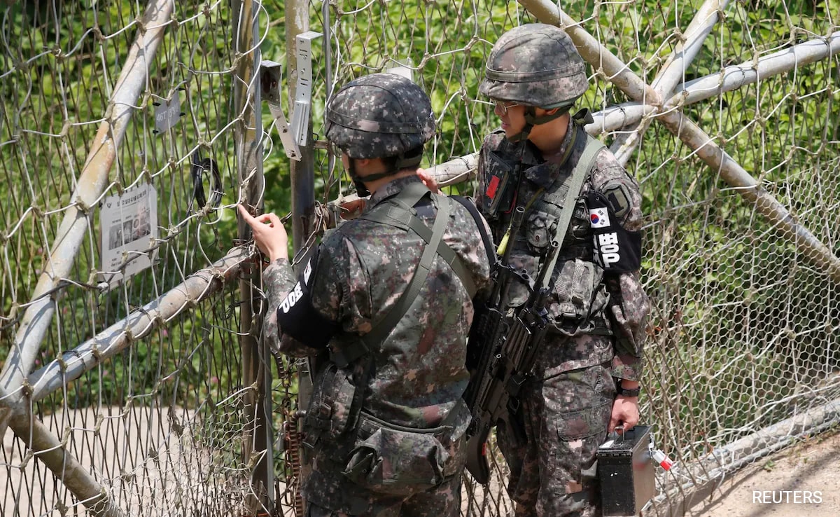 Coreia do Sul dispara tiros de advertência depois que soldados norte-coreanos cruzam brevemente a fronteira
