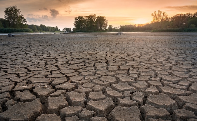 Aquecimento do clima afetando a queda de neve, aumentando o risco de secas de verão: estudo