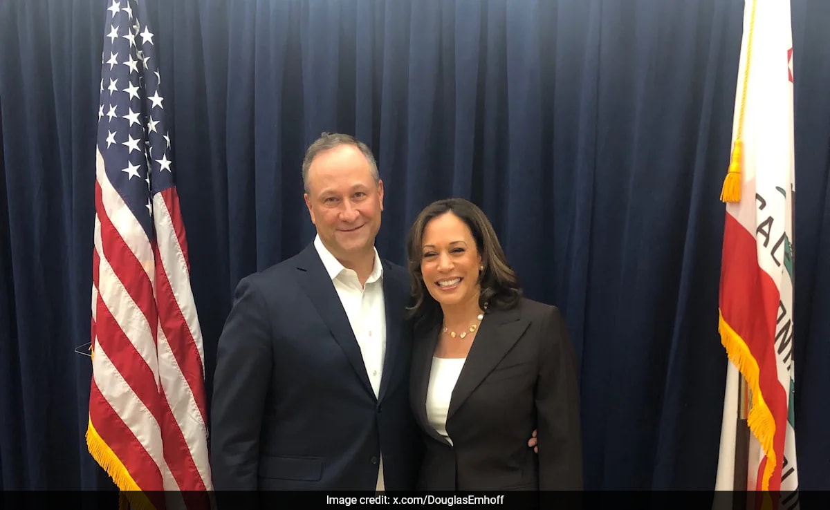 Marido de Kamala Harris testa positivo para Covid. Ela é negativa