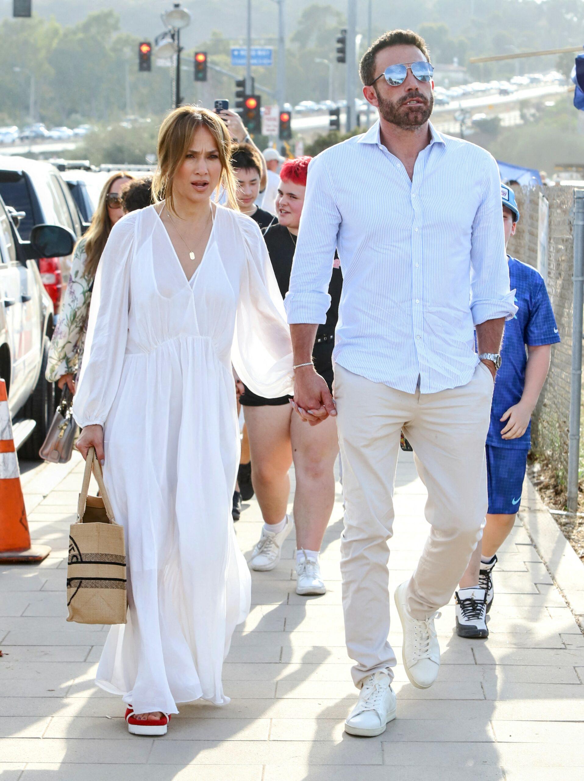 Ben Affleck e Jennifer Lopez enfrentam o calor insano e vão ao Malibu Chili Cook Off em Malibu