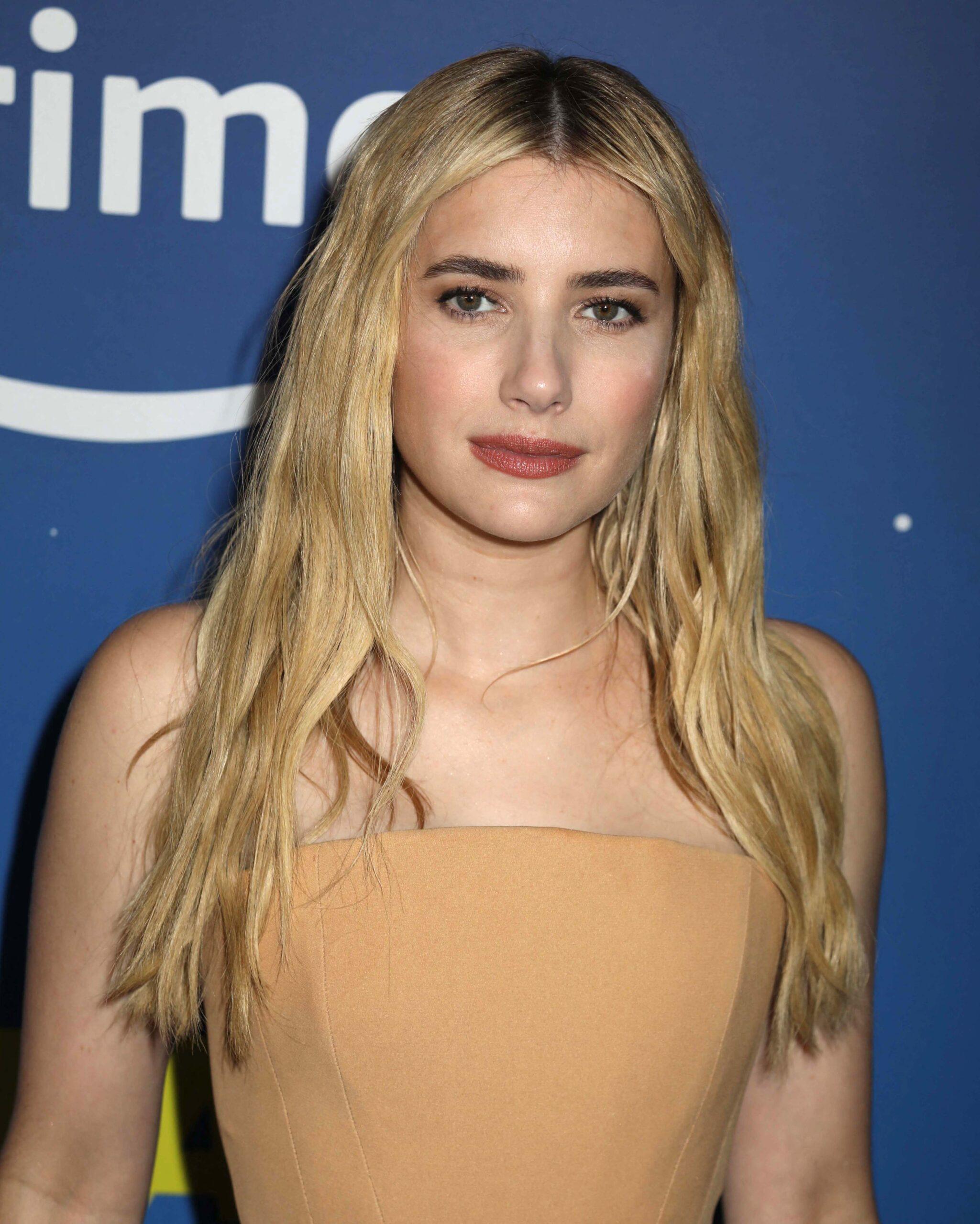 Emma Roberts na estreia de Space Cadet