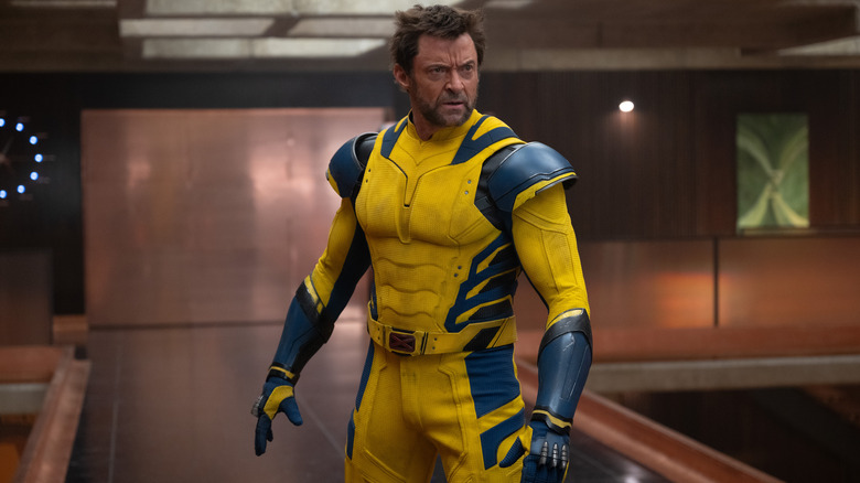 Hugh Jackman como Wolverine Deadpool e traje amarelo adamantium do Wolverine