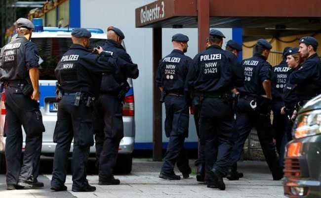 Mulher ataca passageiros com faca em ônibus na Alemanha, 5 feridos: policiais