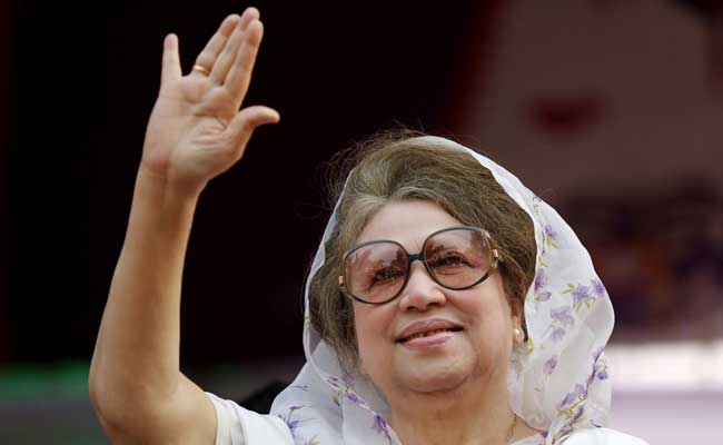 Sheikh Hasina foge, presidente de Bangladesh ordena libertação da ex-primeira-ministra Khaleda Zia