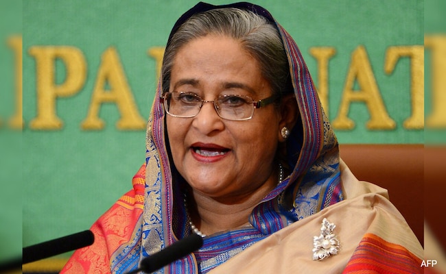 Líder estudantil de Bangladesh que liderou protesto quer que Sheikh Hasina seja julgada