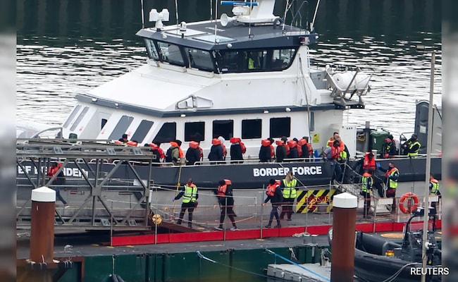 Autoridades francesas confirmam que 8 migrantes morreram em tentativa de travessia do Canal