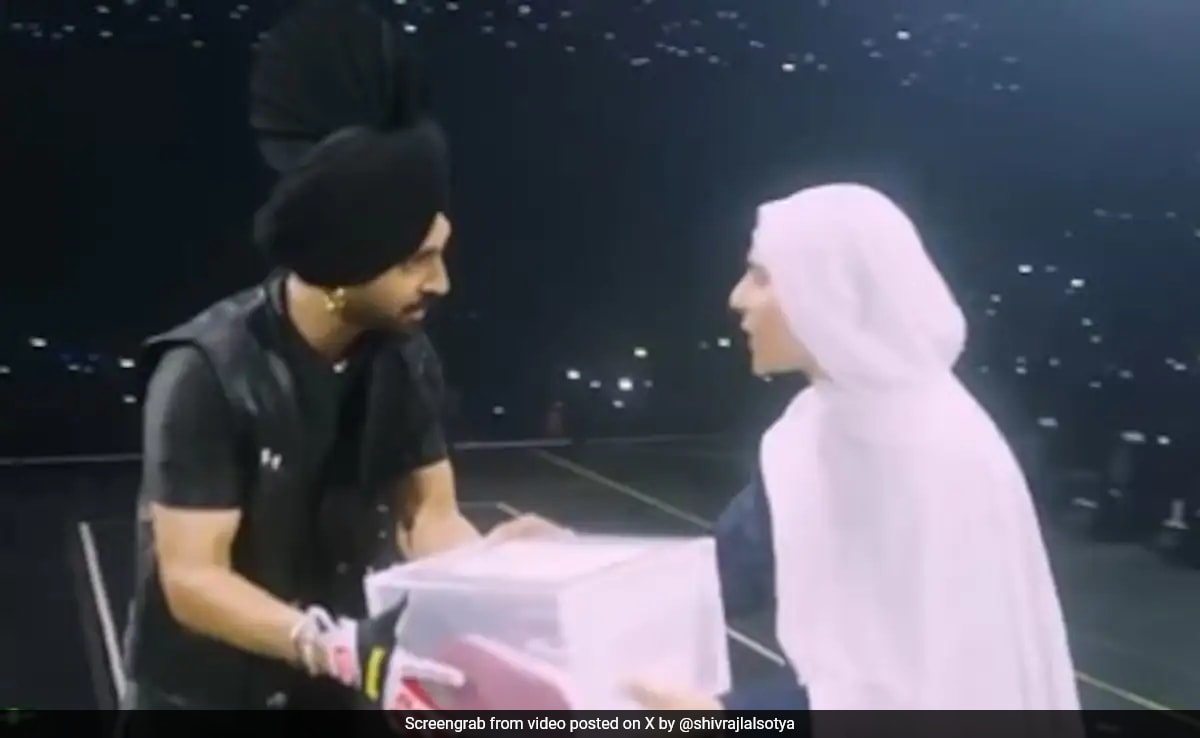 "Fronteiras traçadas por políticos": quando Diljit Dosanjh conheceu um fã do Paquistão