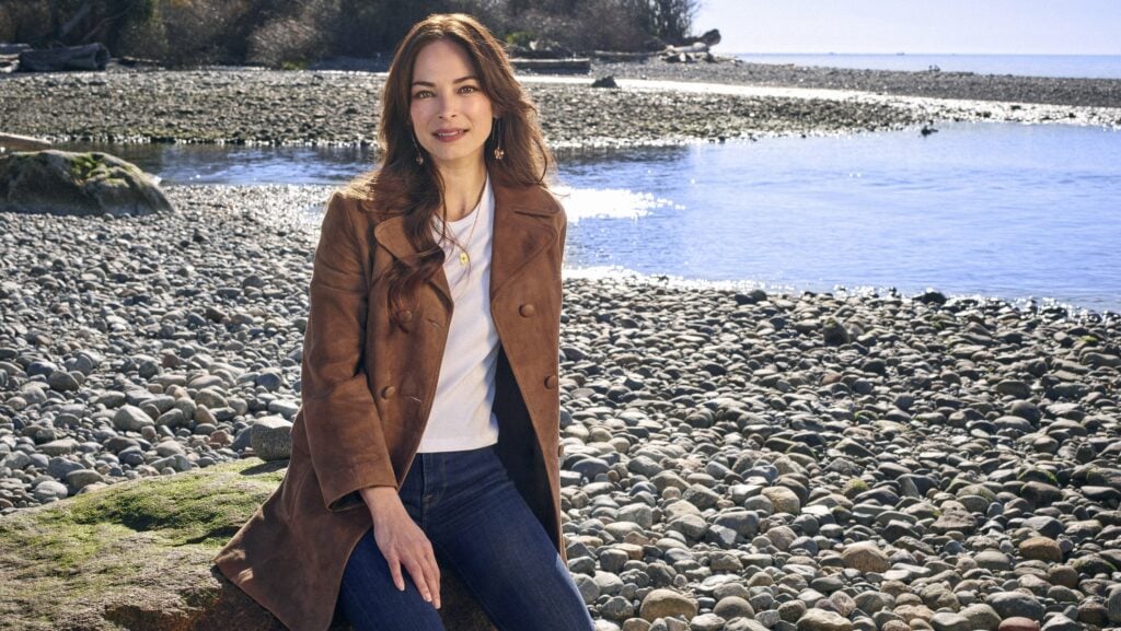 Kristin Kreuk Foto principal da visualização essencial