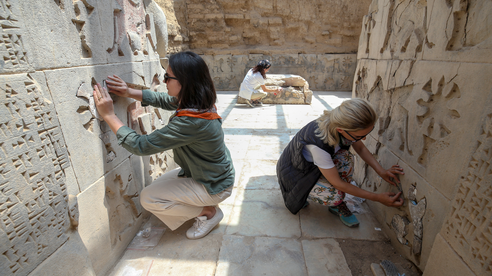 Escudos e capacetes de 2.700 anos de um antigo reino são descobertos em castelo na Turquia