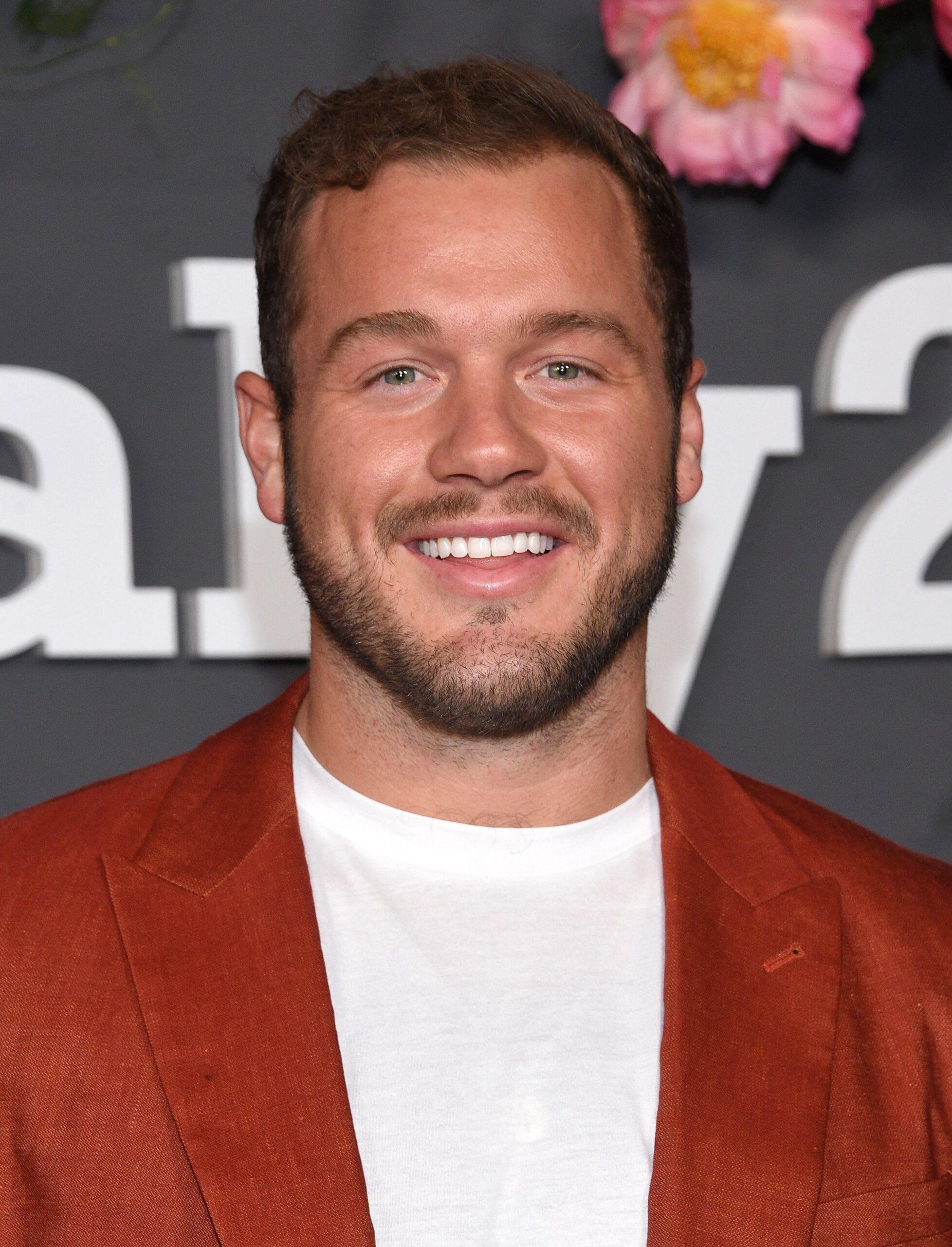 Colton Underwood na gala Baby2Baby de 2022