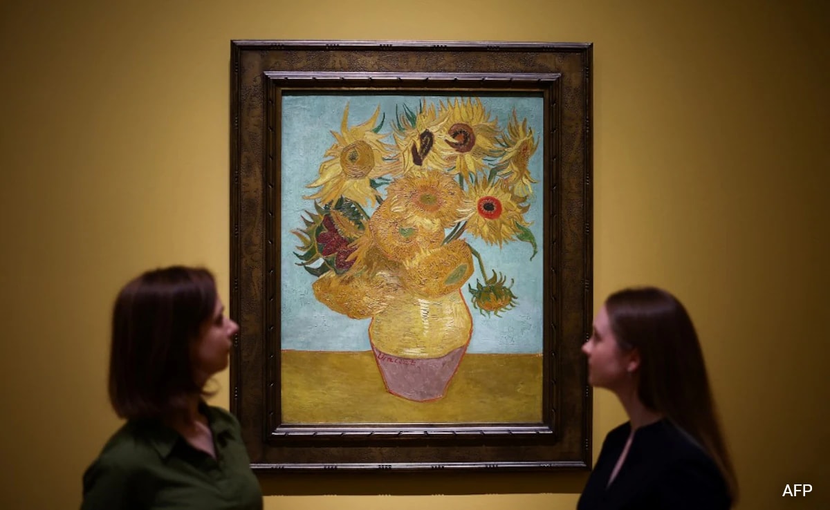 Série 'Girassóis' de Van Gogh é exibida lado a lado em exposição em Londres