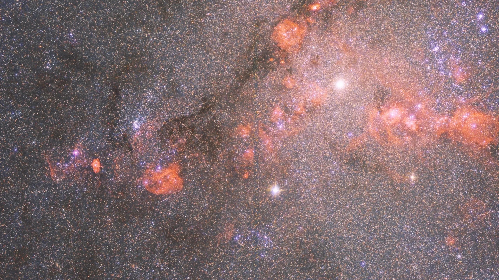 Galáxia do Triângulo repleta de estrelas brilha em nova imagem do Telescópio Hubble