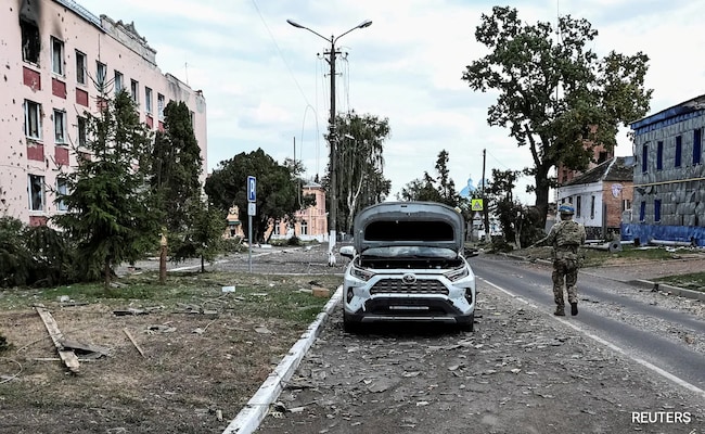 Homem indiano que trabalhava com o exército russo em meio à guerra com a Ucrânia retorna para casa