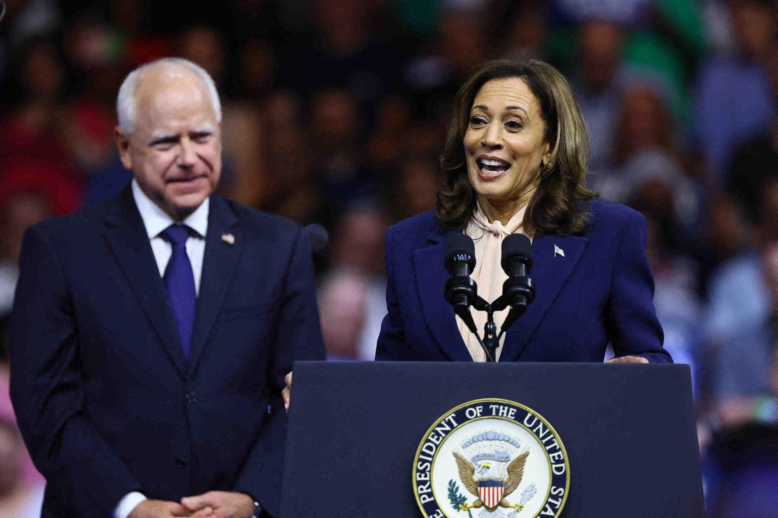 Kamala Harris apresenta o governador Tim Walz (democrata de Minnesota)