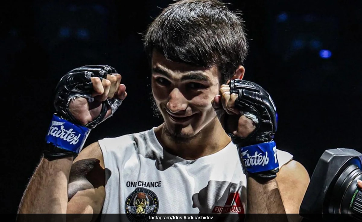 Boxeador russo banido para sempre após nocautear oponente com chute na cabeça