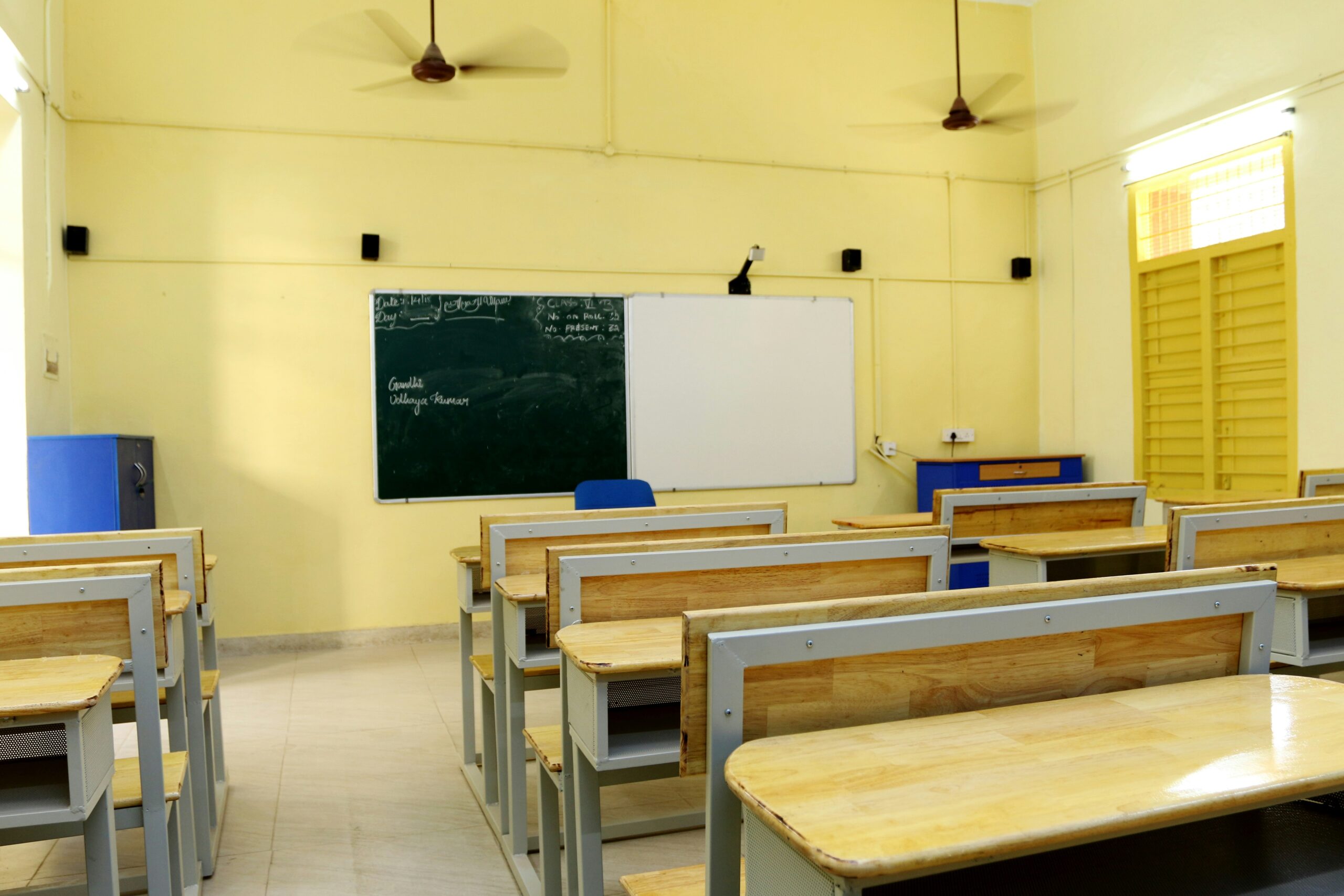 Homem americano que foi reprovado em espanhol agora dirige uma escola de idiomas na Espanha