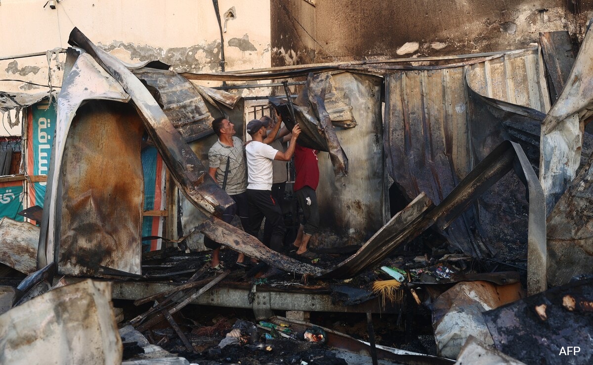 Gaza afirma que dois pacientes morreram durante o cerco israelense ao hospital