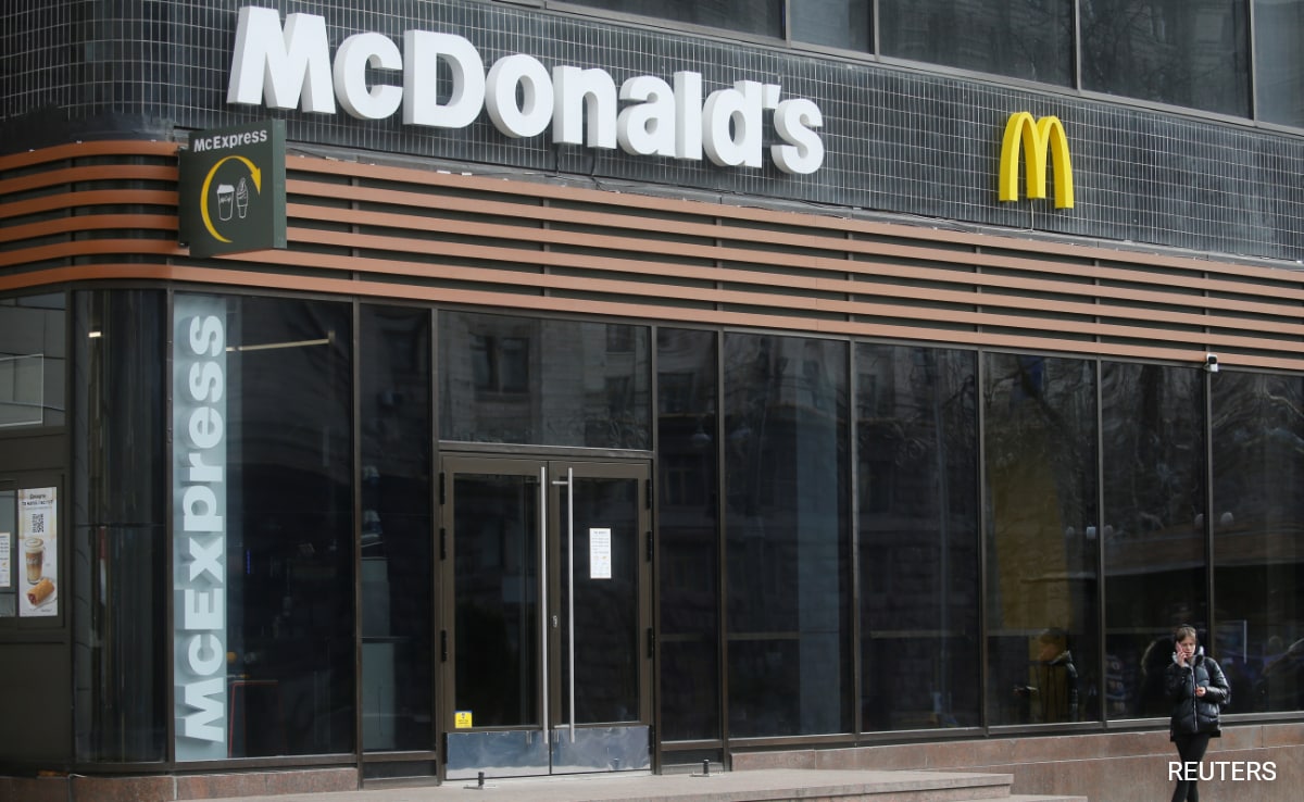 McDonald's tenta tranquilizar os clientes após surto mortal de E. Coli