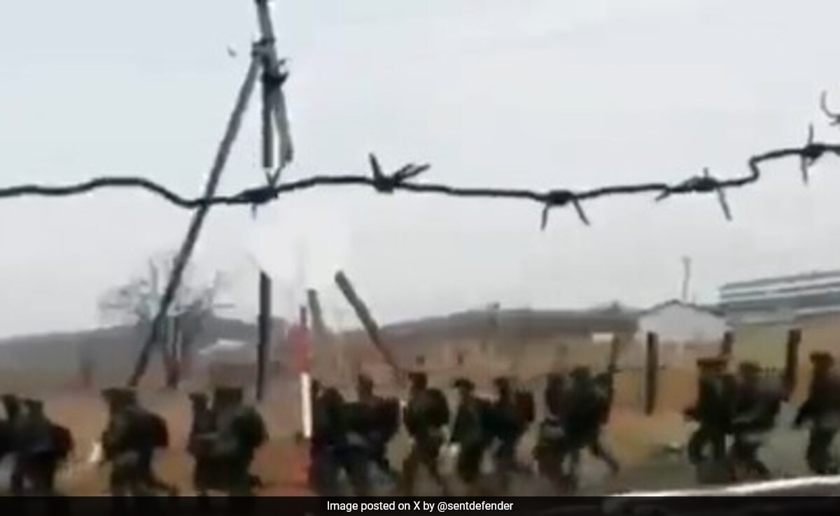 Vídeo: Soldados norte-coreanos no campo de treinamento russo em meio à guerra na Ucrânia