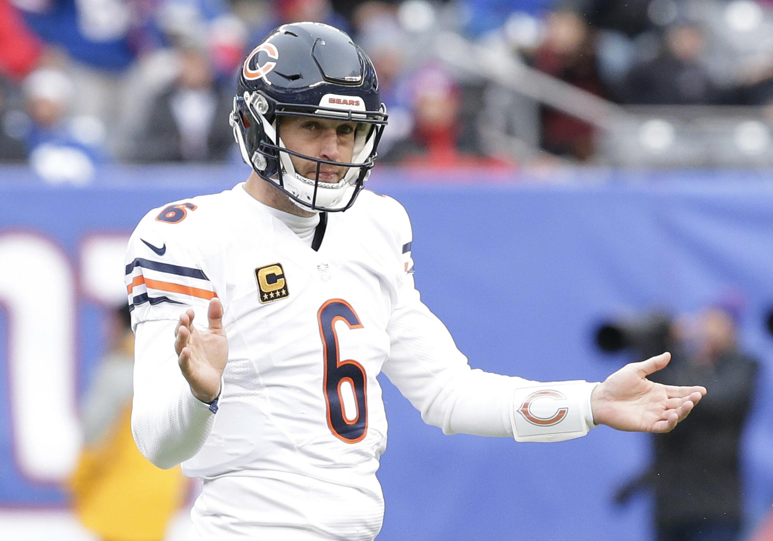 Chicago Bears Jay Cutler reage após pênalti