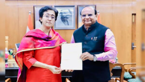 Atishi demite-se do cargo de CM de Deli e presta juramento após visita de Modi aos EUA