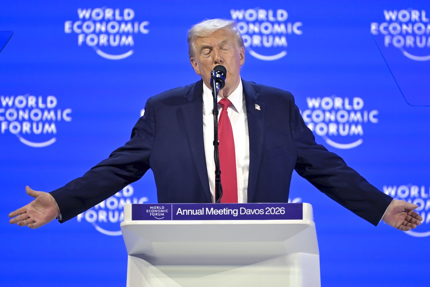 Trump garante que não vai tomar Gronelândia à força. Mas, “se dizem não, lembrar-nos-emos”