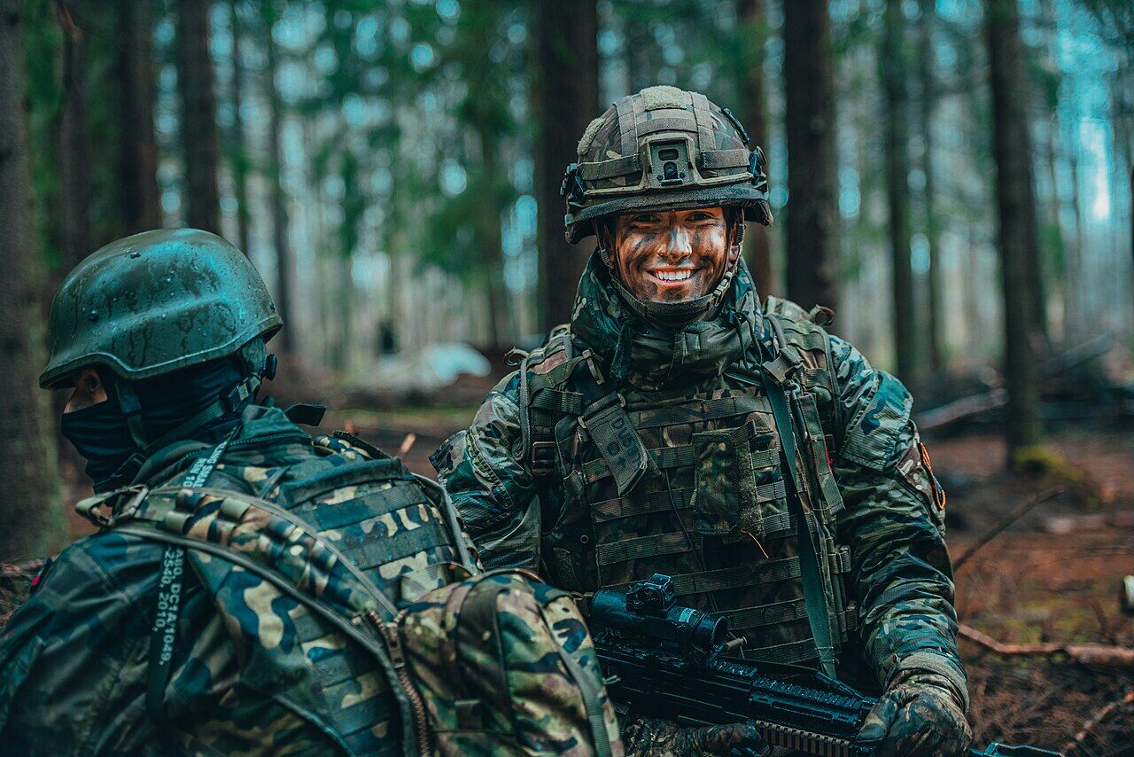 A nova zona de defesa da NATO na fronteira com a Rússia não vai ter quase nenhum soldado