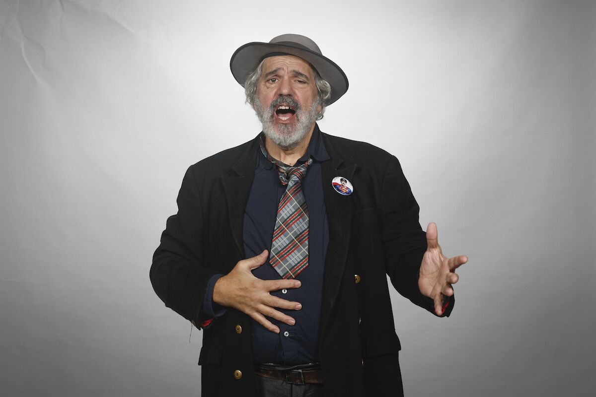 Manuel João Vieira: o candidato que luta contra a política dos palhaços