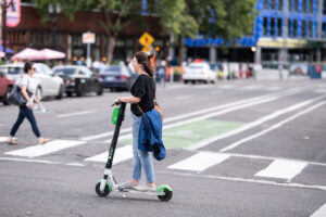 A moda das trotinetes elétricas tem riscos ocultos para a saúde