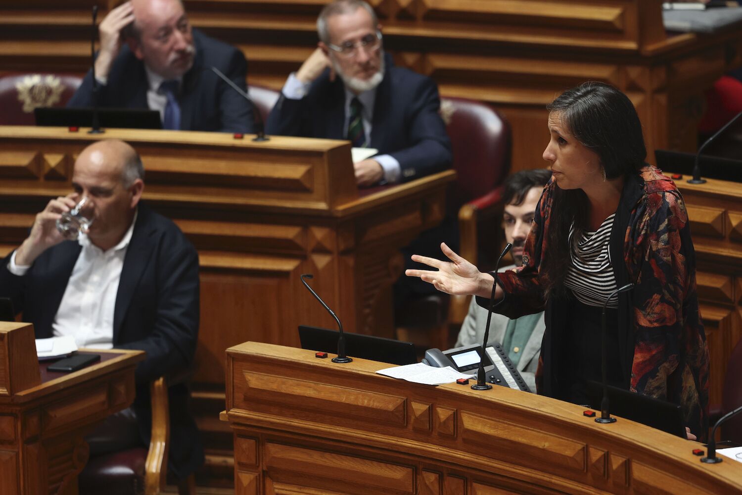 a proposta no Parlamento sobre a depressão Kristin