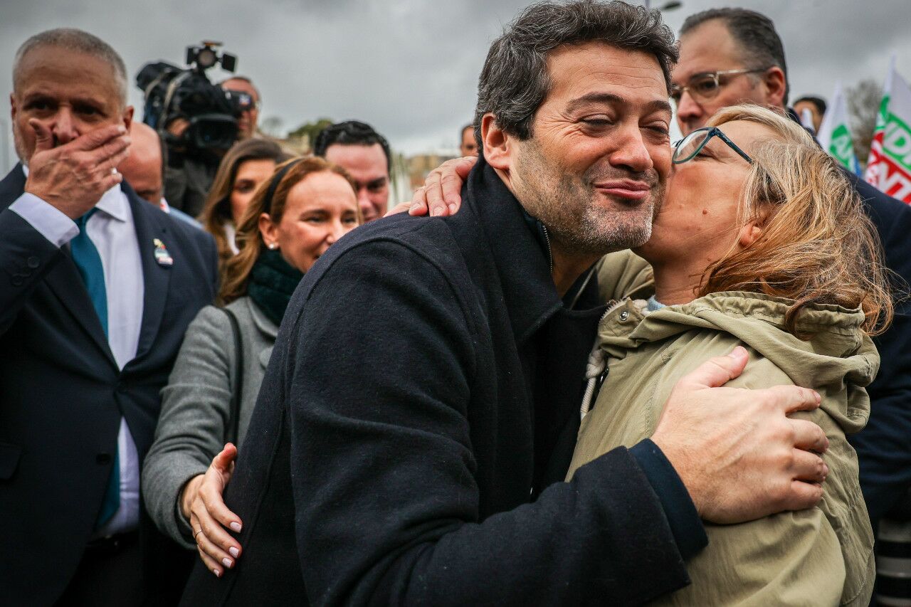 “Há 50 anos que espero por este homem! 25 de Abril foi a pior coisa!”