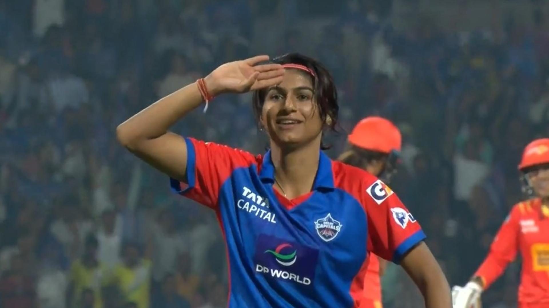 Quatro postigos em cinco bolas: Indian Quick sem tampa bate recorde de hat-trick na segunda partida da carreira no WPL | WPL 2026