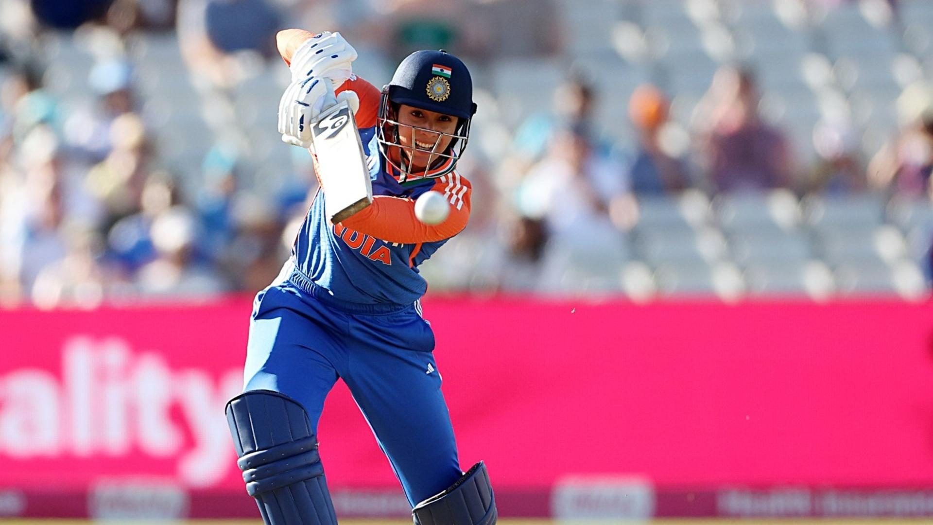 Índios mais rápidos em 10.000 corridas internacionais: Smriti Mandhana ultrapassa Rohit Sharma e quebra recorde mundial feminino | Notícias de críquete hoje