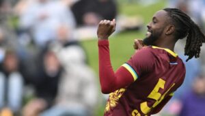 Dois hat-tricks em dois jogos: West Indies Seamer replica o feito do Afeganistão Spinner como membro titular primeiro | AFG x WI