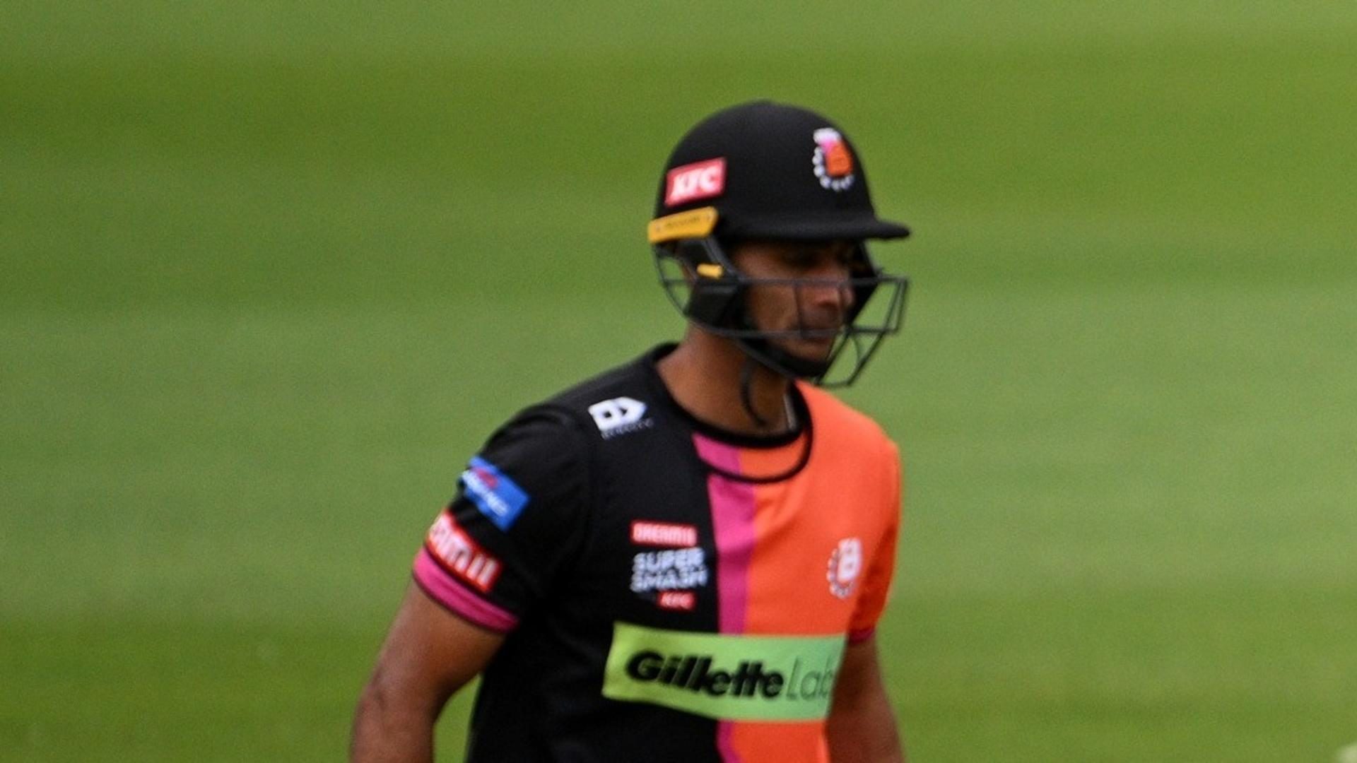 A primeira aposentadoria dupla no T20 masculino ajuda o time Super Smash a ganhar o empate na última bola