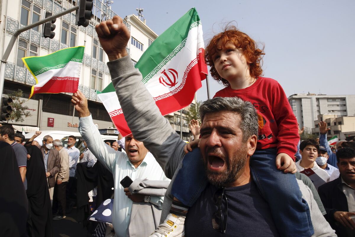 “Campanha de vingança”. Irão acusado de prender médicos por tratarem manifestantes feridos