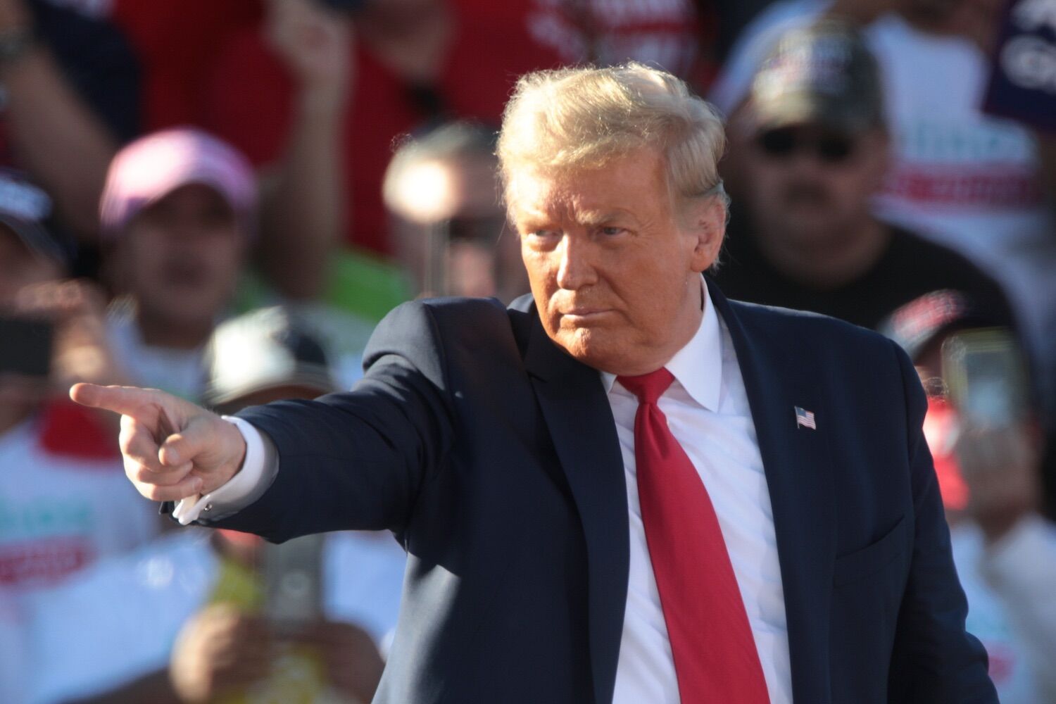 “A bem ou a mal”, Trump deixa aviso à Dinamarca sobre Gronelândia