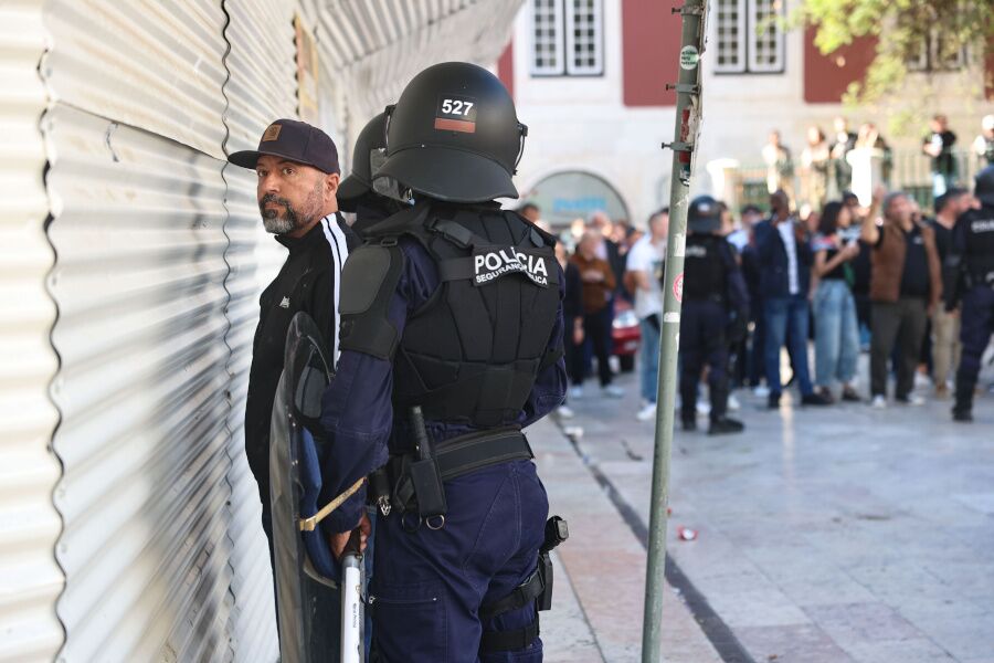 Megaoperação da PJ contra Grupo 1143: mais de 30 detidos, cela de Mário Machado revistada