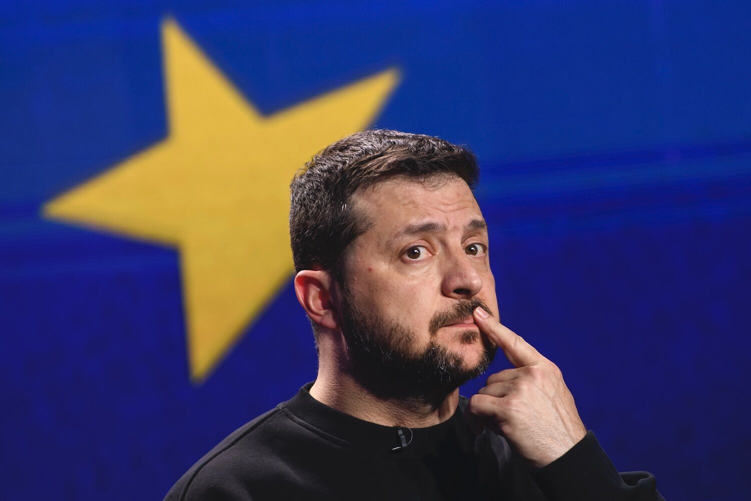 “O mundo está farto de palhaços”. Irão para Zelenskyy, que quer invasão dos EUA