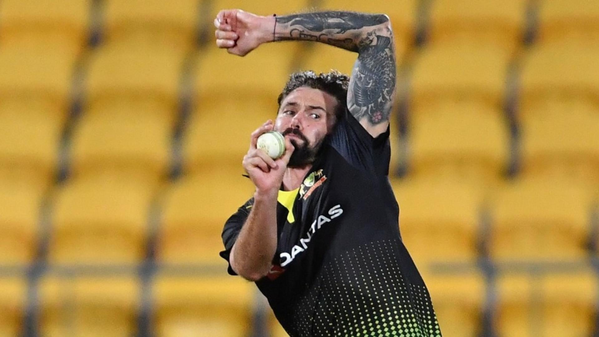 Fast Bowler australiano vencedor da Copa do Mundo T20 se aposenta do críquete profissional