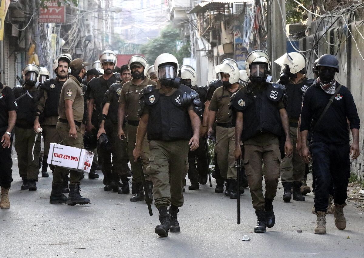 ⁨Fuga generalizada no Paquistão⁩