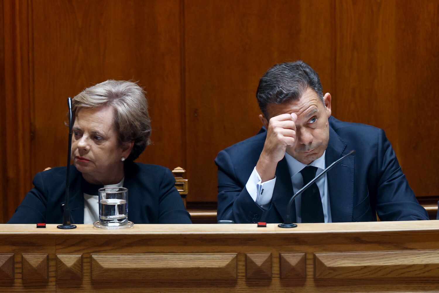 ministra da Administração Interna demite-se