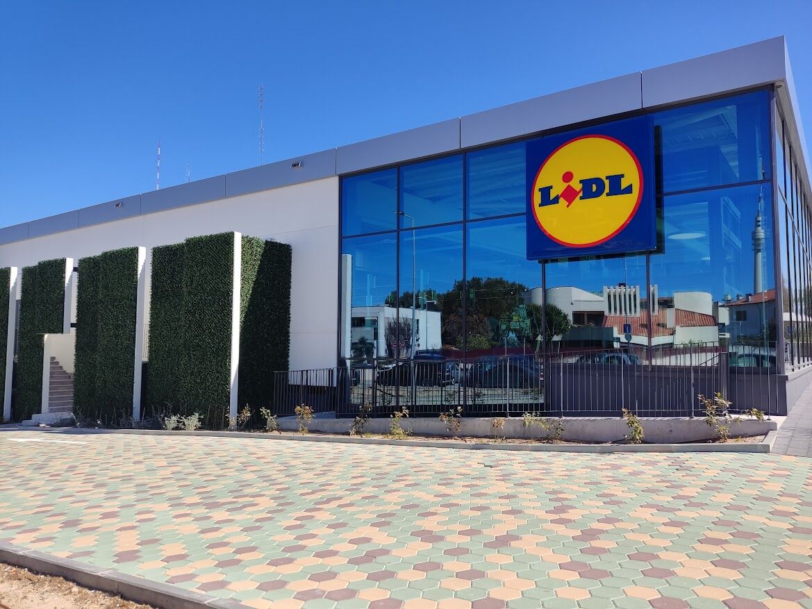 Tribunal condena Lidl a indemnizar funcionário despedido por fumar droga no trabalho