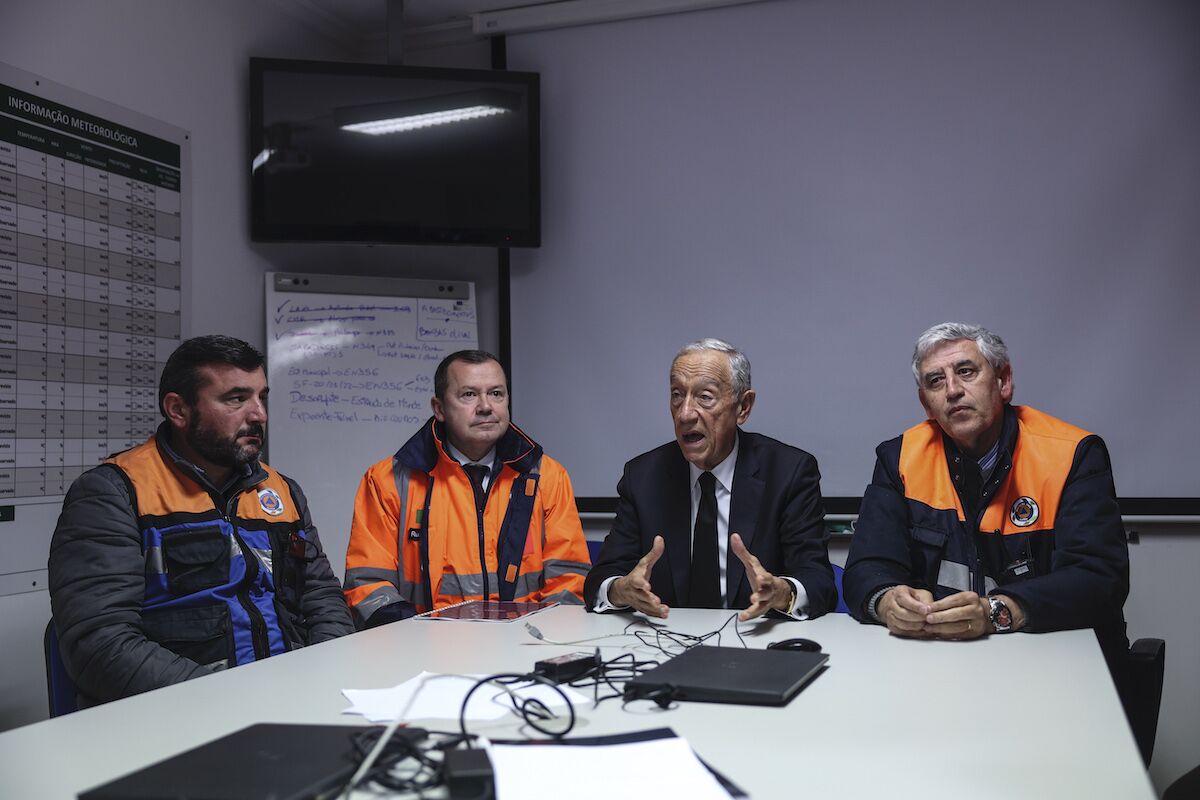 Marcelo dá puxão de orelhas ao Governo e critica infraestruturas “do tempo da Maria Cachucha”